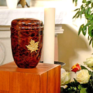 Traditionelle Urnenbeisetzung